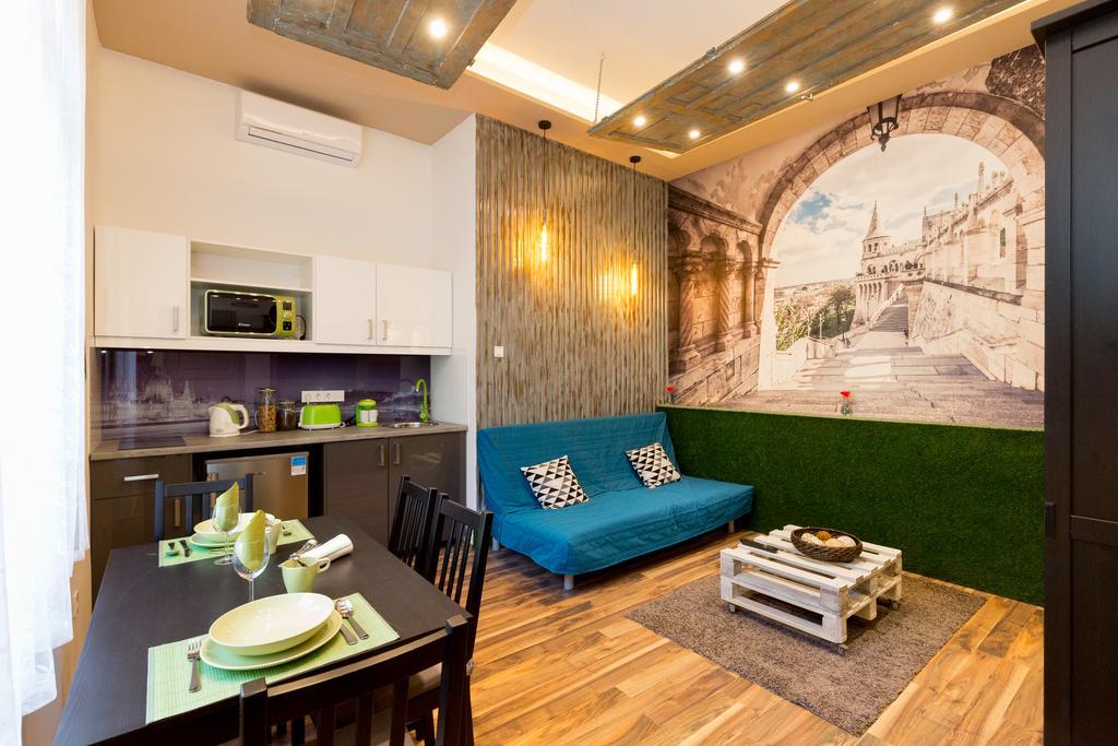 K10 B Kazinczy Apartment — Photos 3